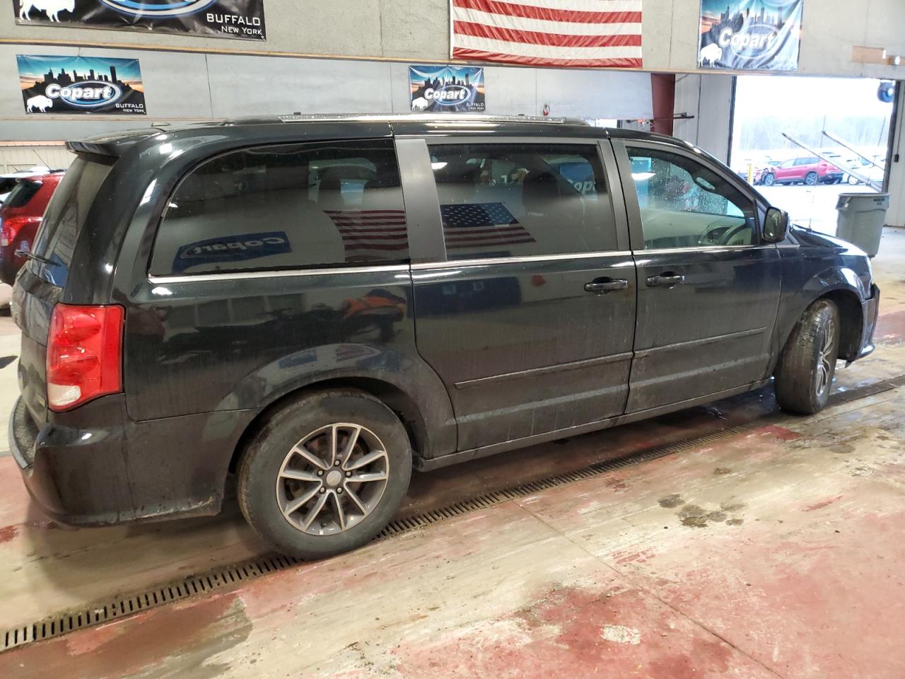 Photo 2 VIN: 2C4RDGCG9HR717253 - DODGE CARAVAN 