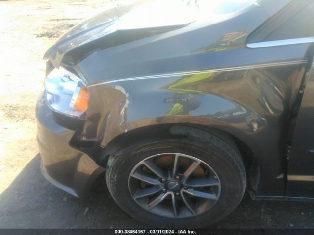 Photo 5 VIN: 2C4RDGCG9HR858338 - DODGE GRAND CARAVAN 