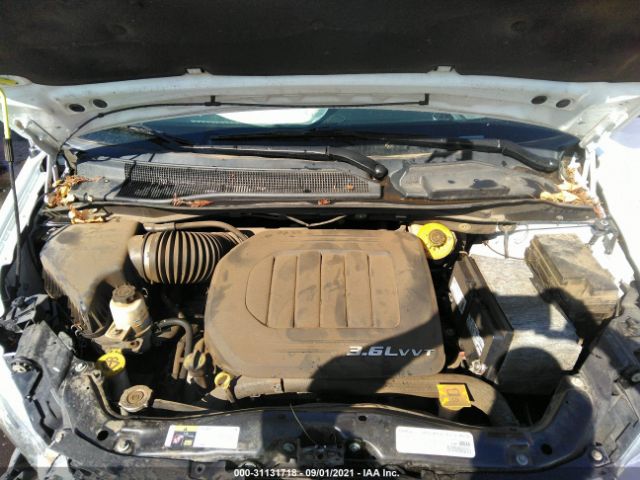 Photo 9 VIN: 2C4RDGCG9HR864799 - DODGE GRAND CARAVAN 