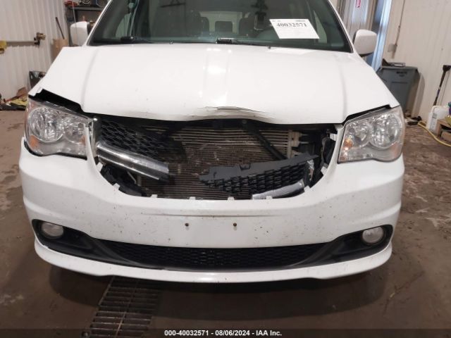 Photo 5 VIN: 2C4RDGCG9JR215753 - DODGE GRAND CARAVAN 