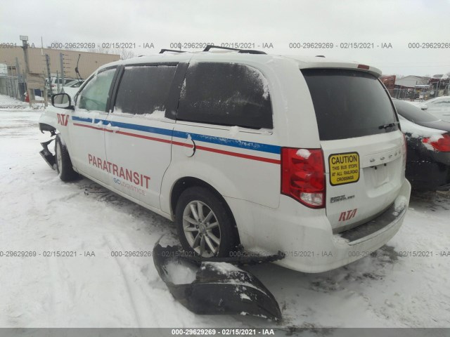 Photo 2 VIN: 2C4RDGCG9JR253581 - DODGE GRAND CARAVAN 