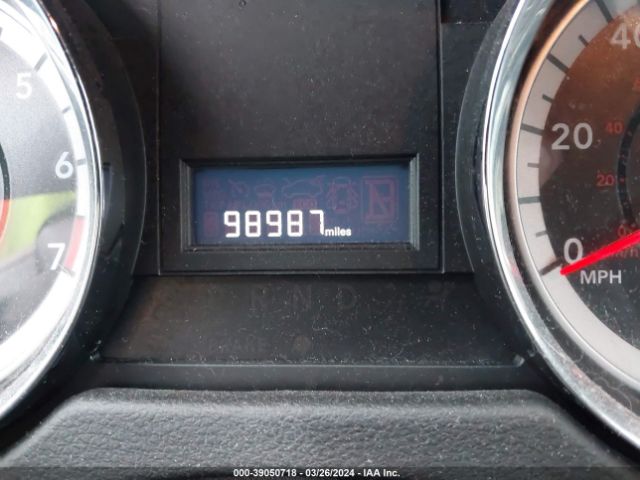 Photo 6 VIN: 2C4RDGCG9JR341742 - DODGE GRAND CARAVAN 