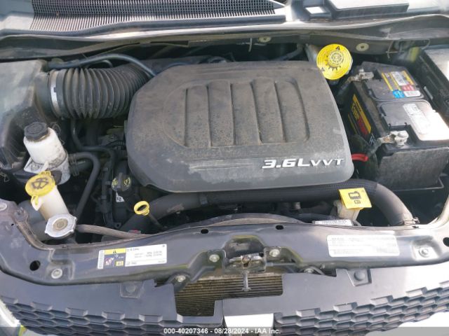 Photo 9 VIN: 2C4RDGCG9JR342647 - DODGE GRAND CARAVAN 