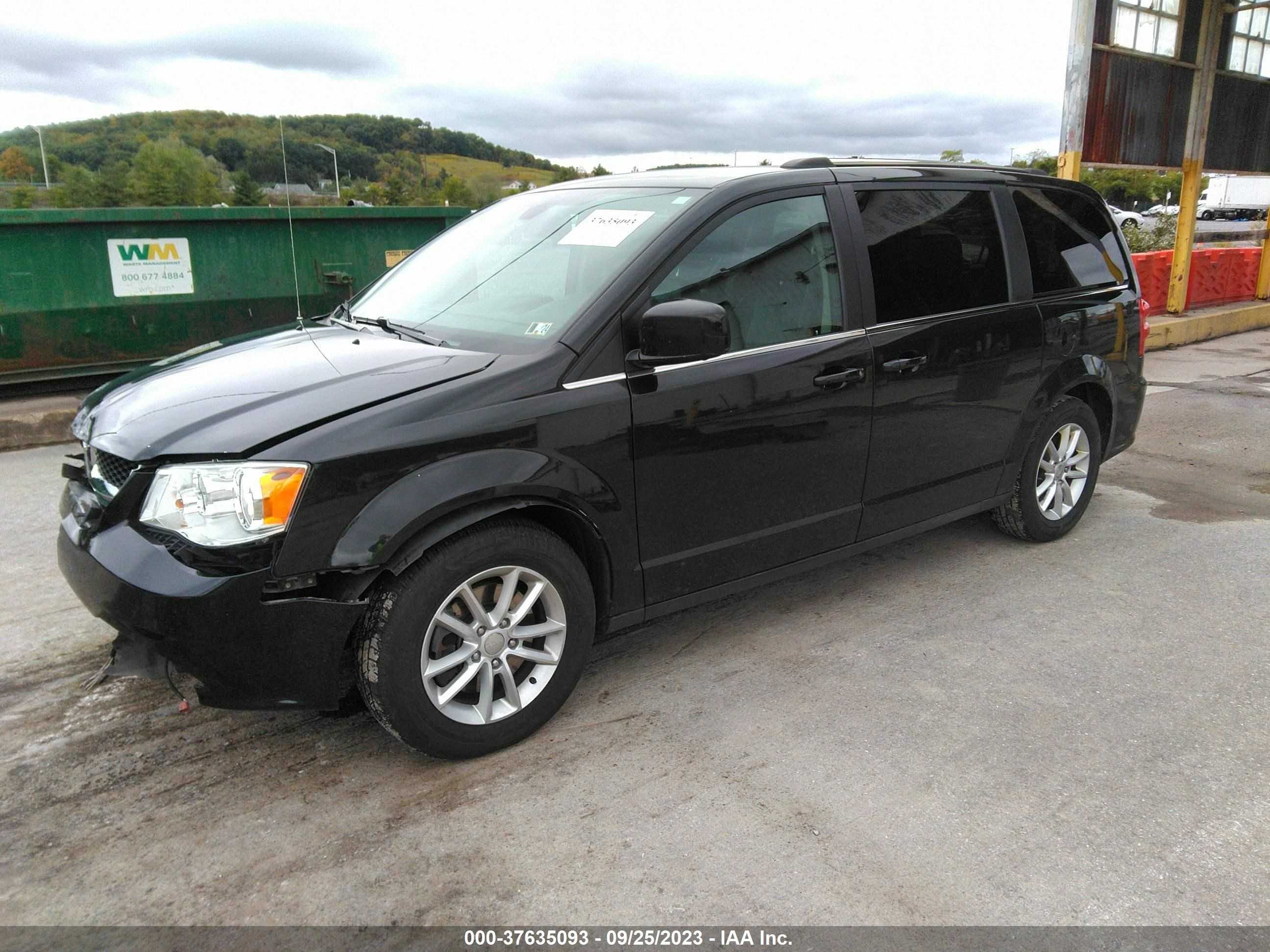 Photo 1 VIN: 2C4RDGCG9KR514063 - DODGE CARAVAN 