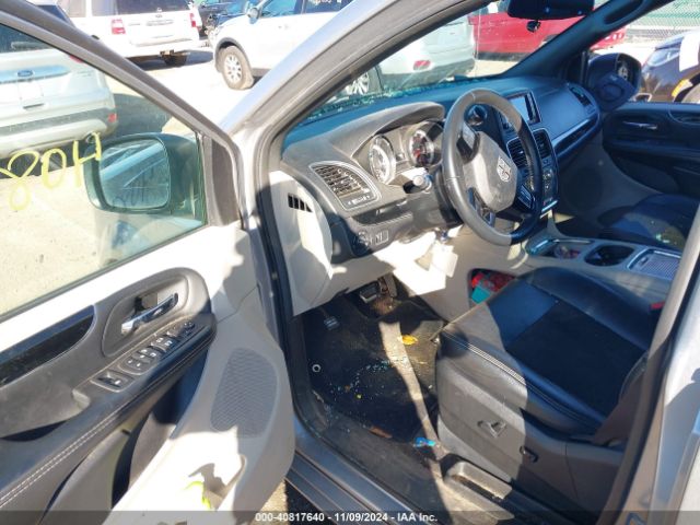 Photo 4 VIN: 2C4RDGCG9KR598952 - DODGE GRAND CARAVAN 