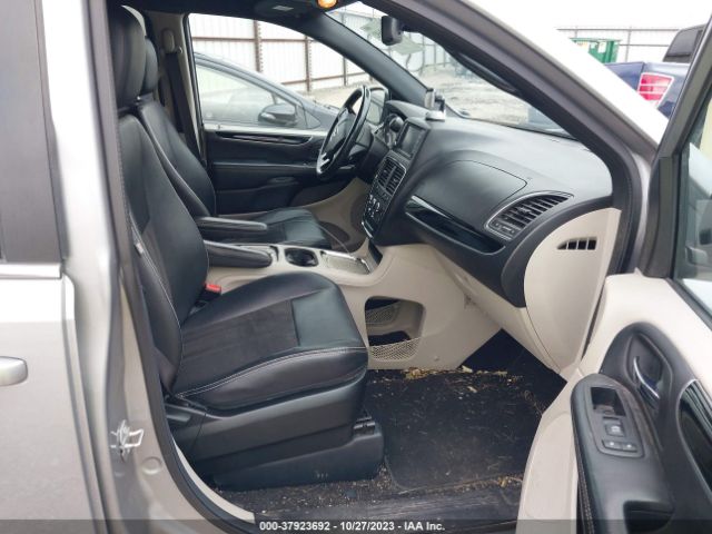 Photo 4 VIN: 2C4RDGCG9KR674511 - DODGE GRAND CARAVAN 