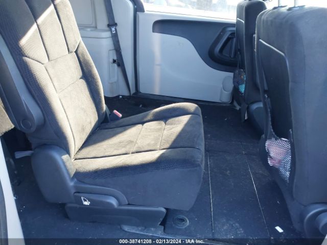 Photo 7 VIN: 2C4RDGCGXDR523972 - DODGE GRAND CARAVAN 