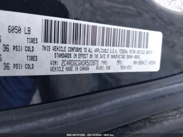 Photo 8 VIN: 2C4RDGCGXDR523972 - DODGE GRAND CARAVAN 