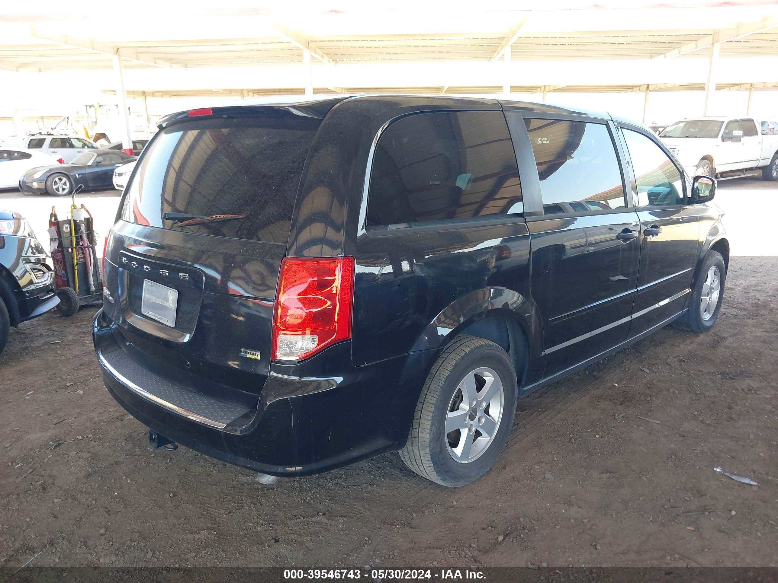 Photo 3 VIN: 2C4RDGCGXDR524202 - DODGE CARAVAN 