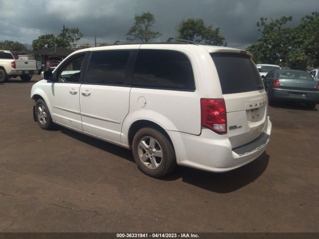 Photo 2 VIN: 2C4RDGCGXDR553795 - DODGE GRAND CARAVAN 