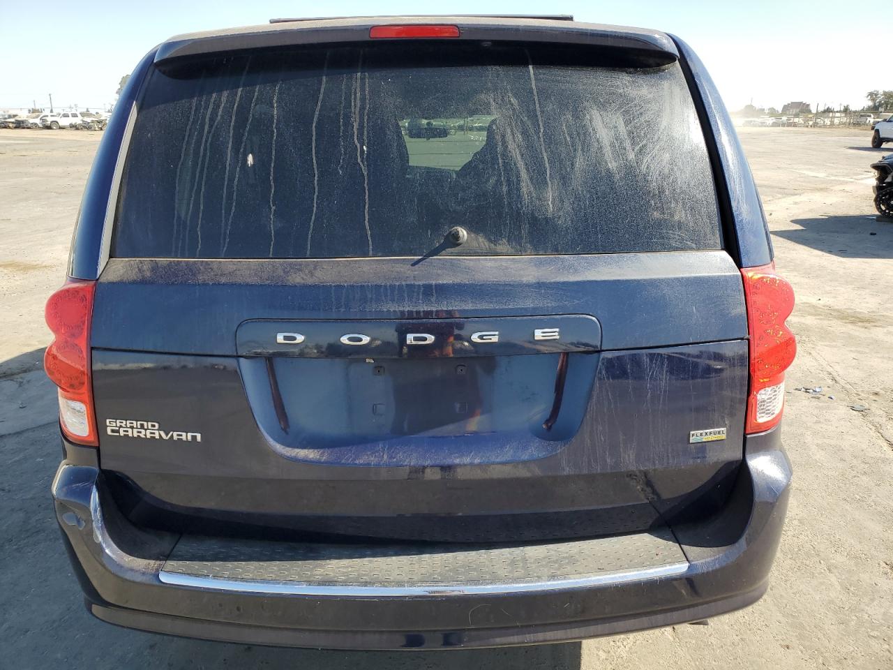 Photo 5 VIN: 2C4RDGCGXDR553909 - DODGE CARAVAN 