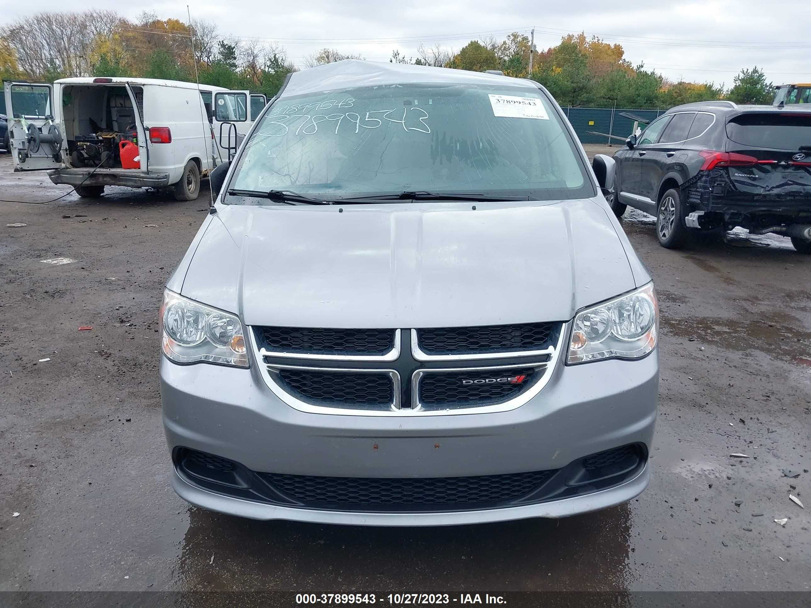 Photo 11 VIN: 2C4RDGCGXDR618046 - DODGE CARAVAN 