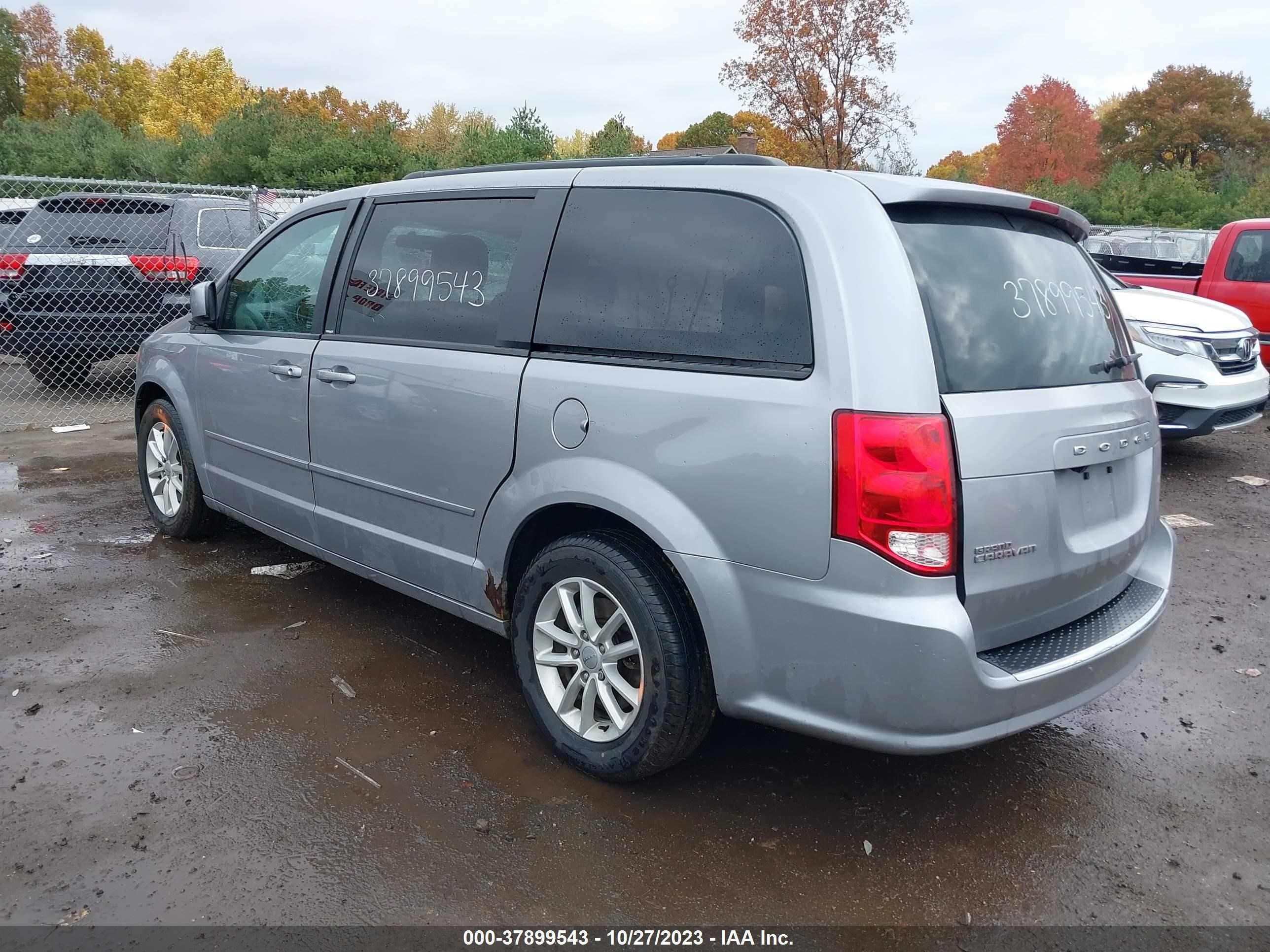 Photo 2 VIN: 2C4RDGCGXDR618046 - DODGE CARAVAN 