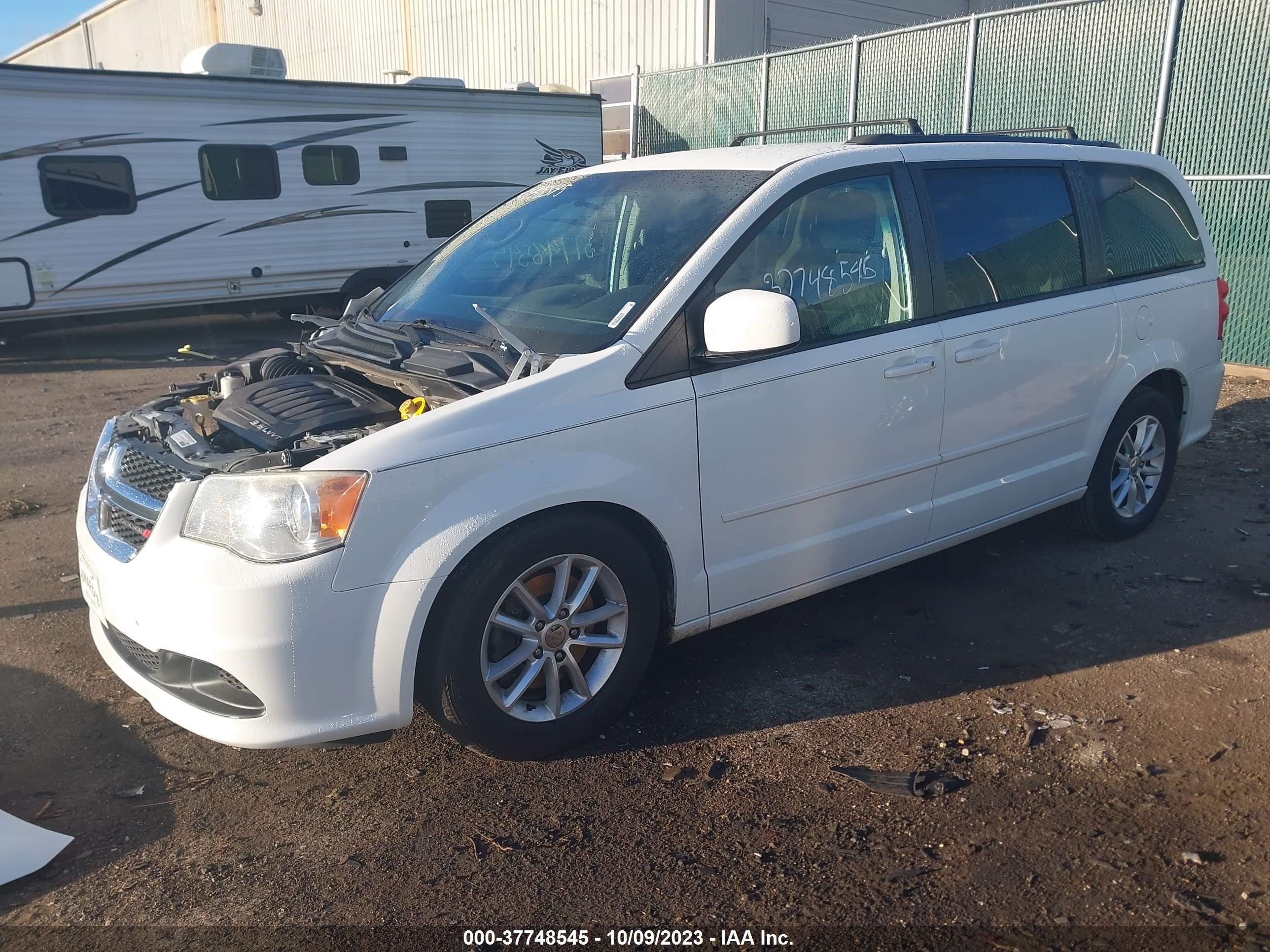 Photo 1 VIN: 2C4RDGCGXER121192 - DODGE CARAVAN 