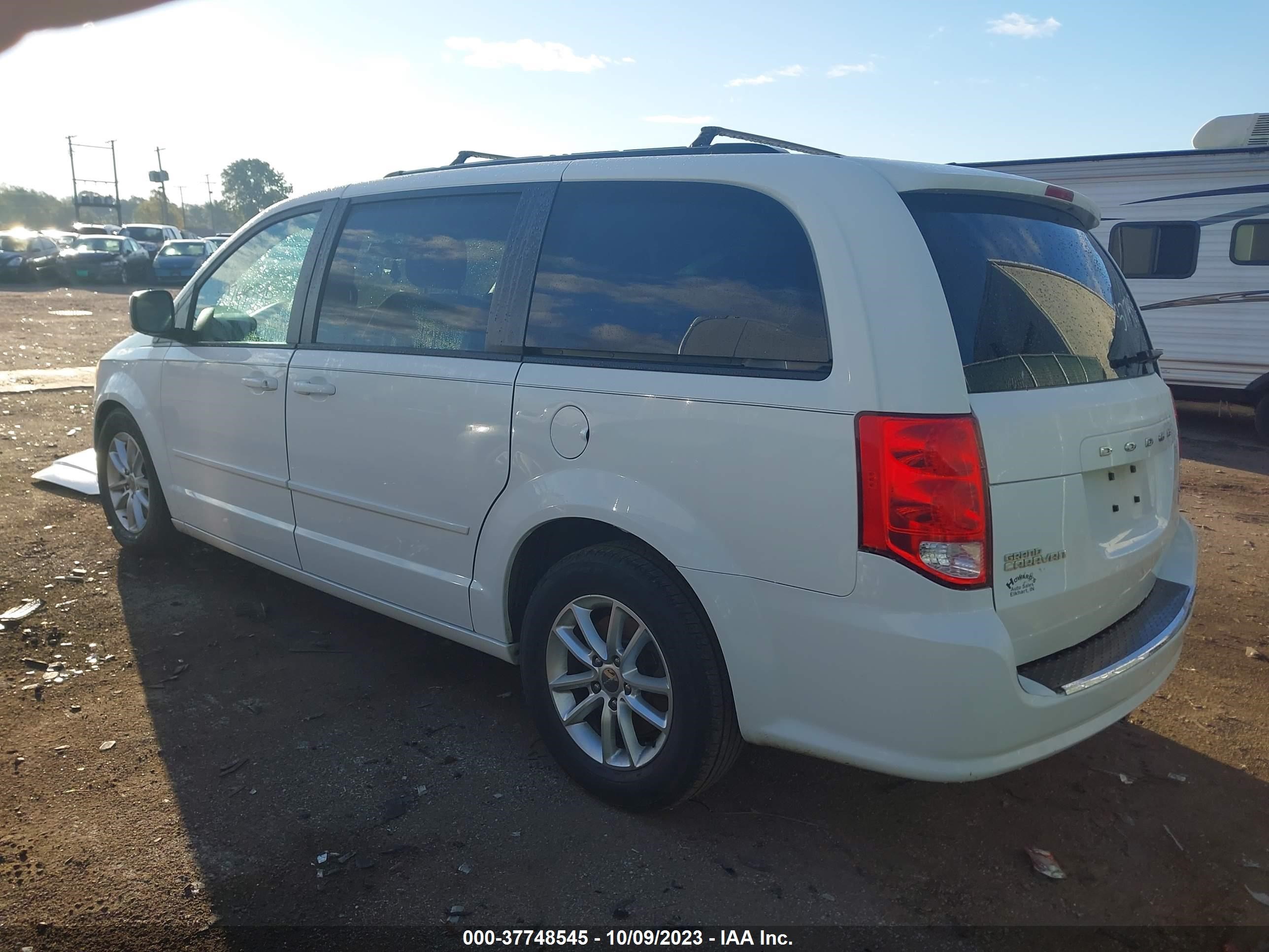 Photo 2 VIN: 2C4RDGCGXER121192 - DODGE CARAVAN 