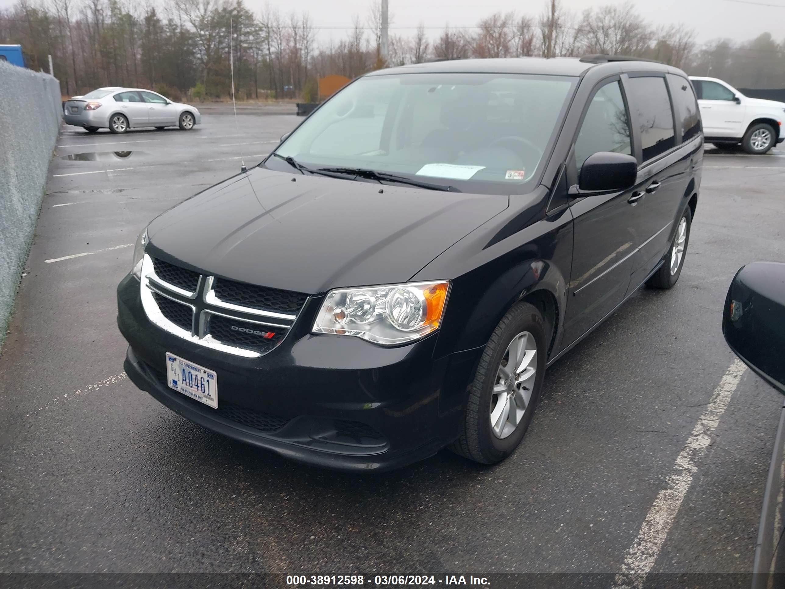 Photo 1 VIN: 2C4RDGCGXGR100779 - DODGE CARAVAN 