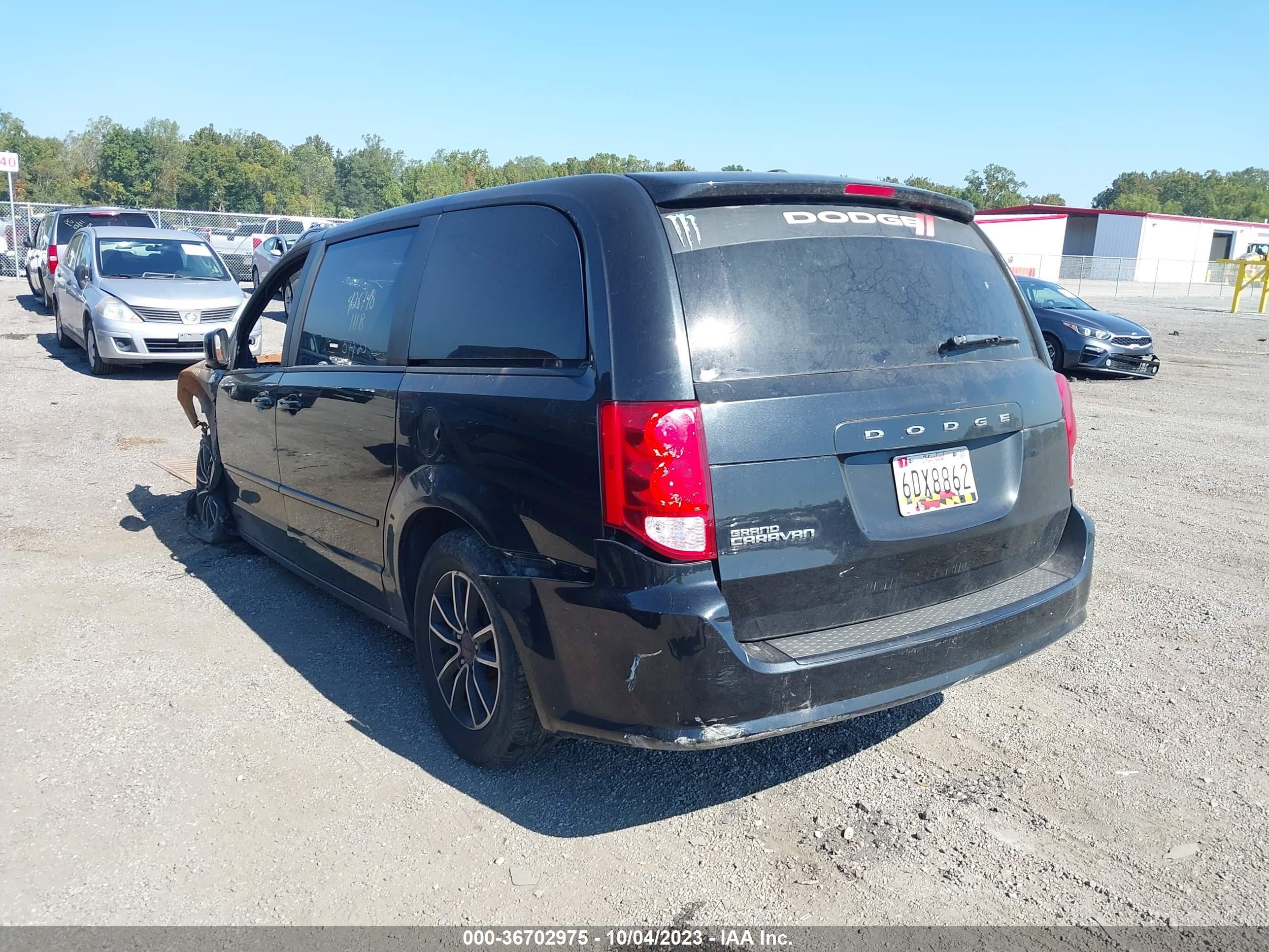 Photo 2 VIN: 2C4RDGCGXGR285240 - DODGE CARAVAN 