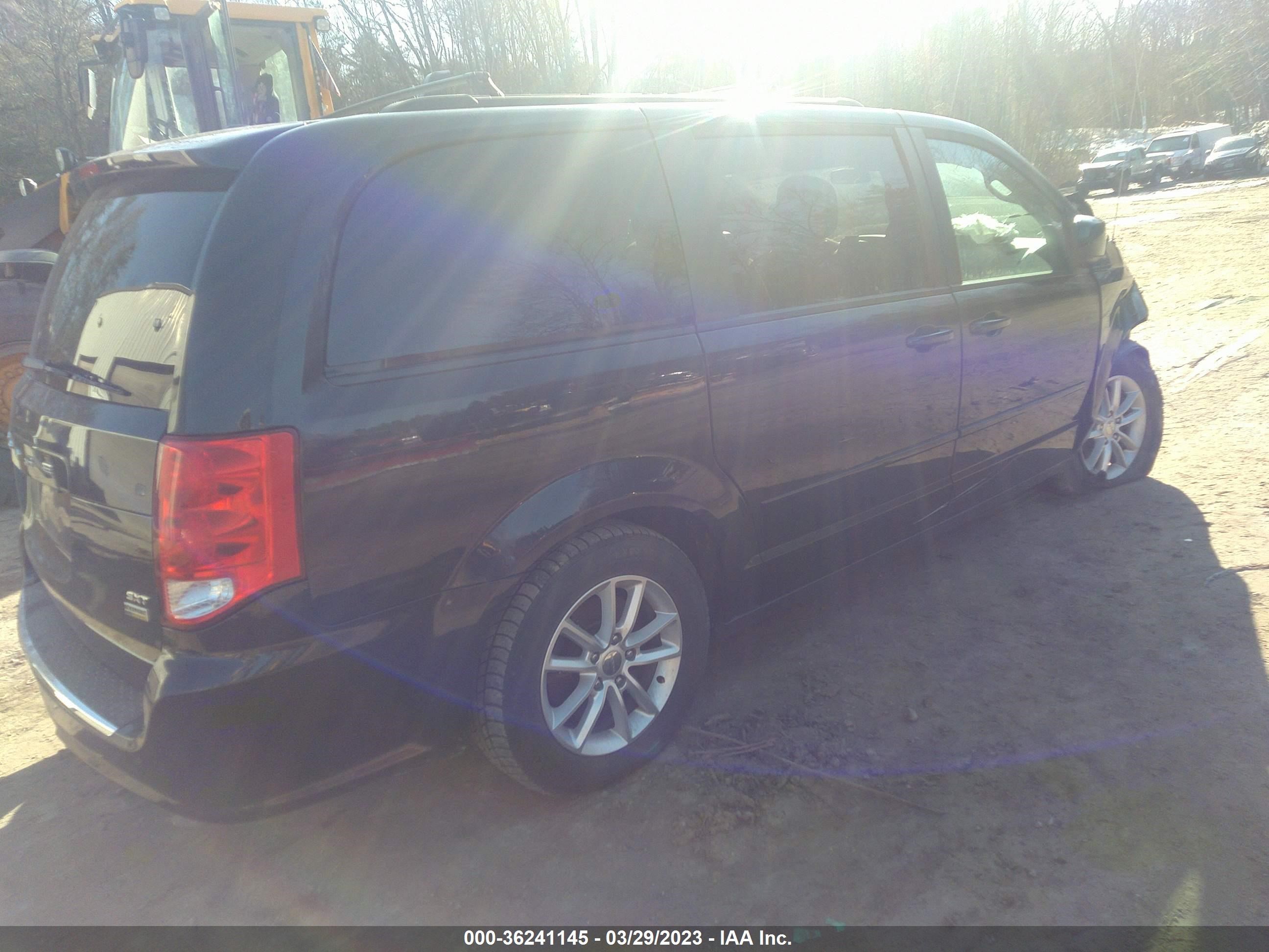 Photo 3 VIN: 2C4RDGCGXGR344514 - DODGE CARAVAN 