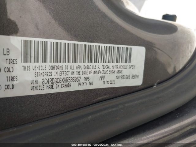 Photo 8 VIN: 2C4RDGCGXHR586057 - DODGE GRAND CARAVAN 