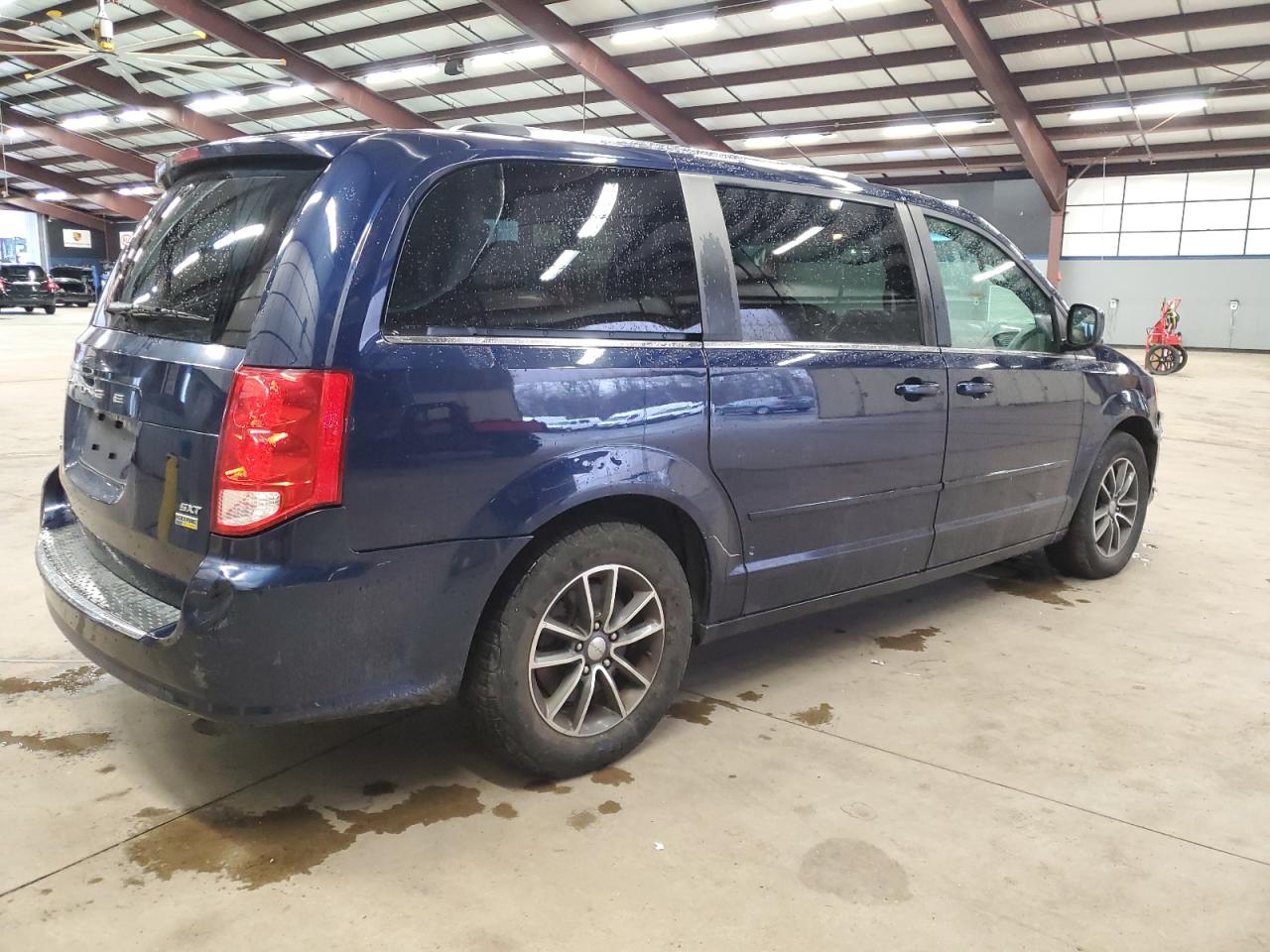 Photo 2 VIN: 2C4RDGCGXHR687583 - DODGE CARAVAN 