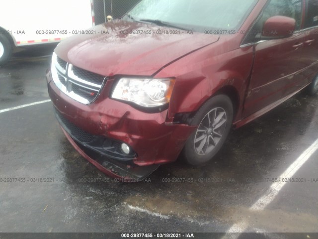 Photo 5 VIN: 2C4RDGCGXHR786422 - DODGE GRAND CARAVAN 