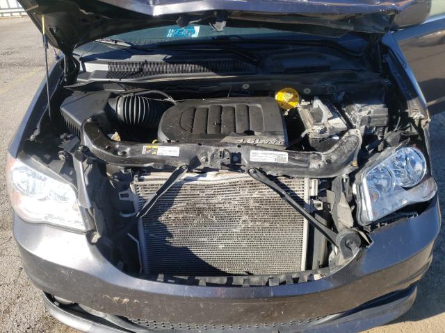 Photo 6 VIN: 2C4RDGCGXJR216474 - DODGE GRAND CARAVAN 