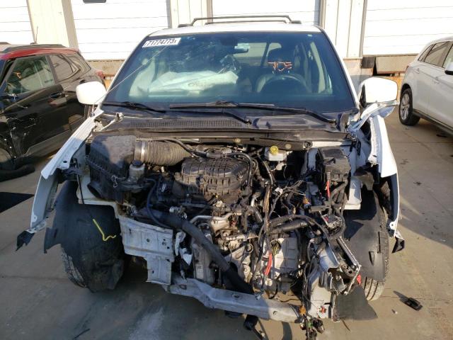 Photo 4 VIN: 2C4RDGCGXKR511656 - DODGE CARAVAN 