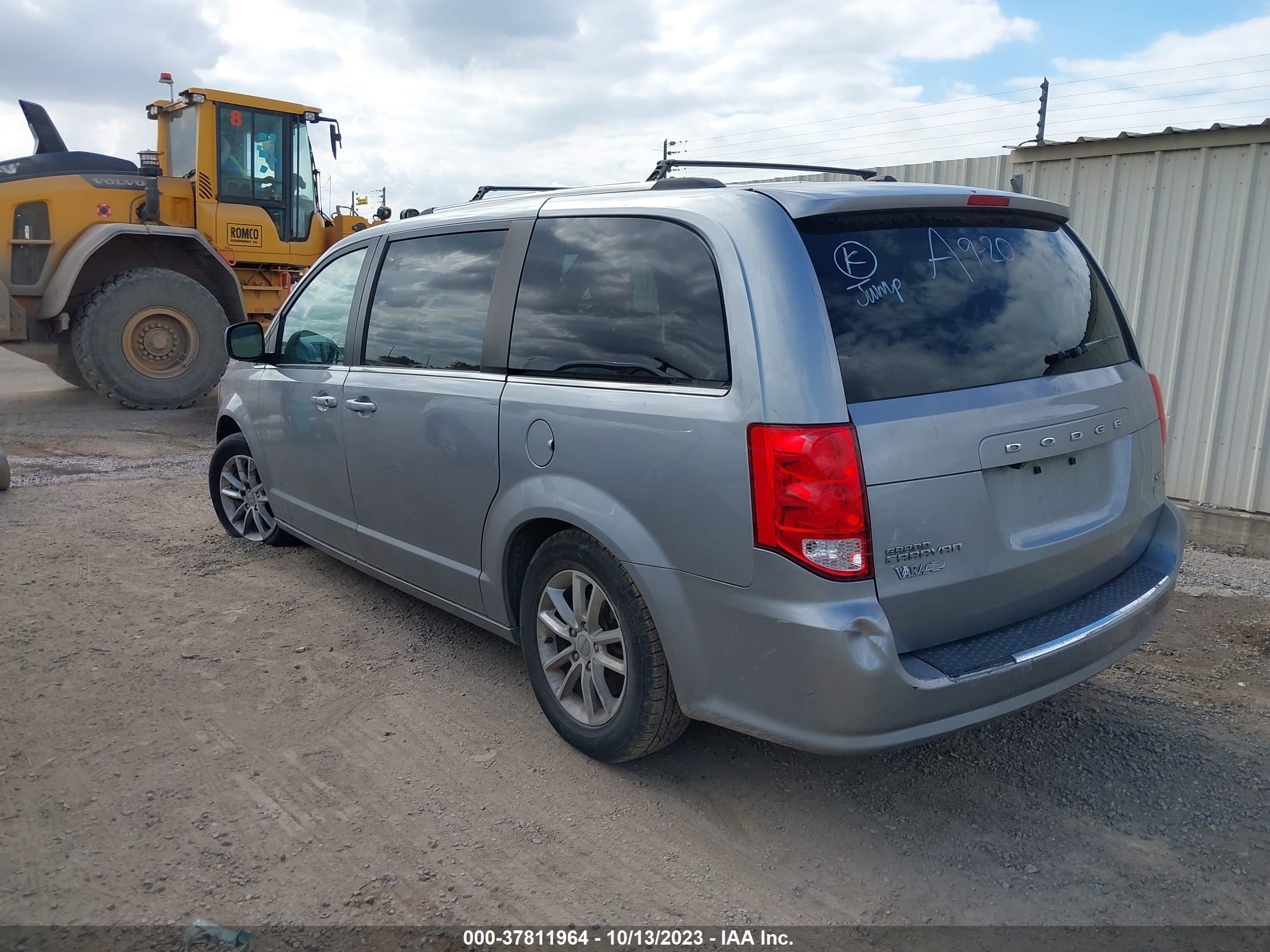 Photo 2 VIN: 2C4RDGCGXKR563448 - DODGE CARAVAN 