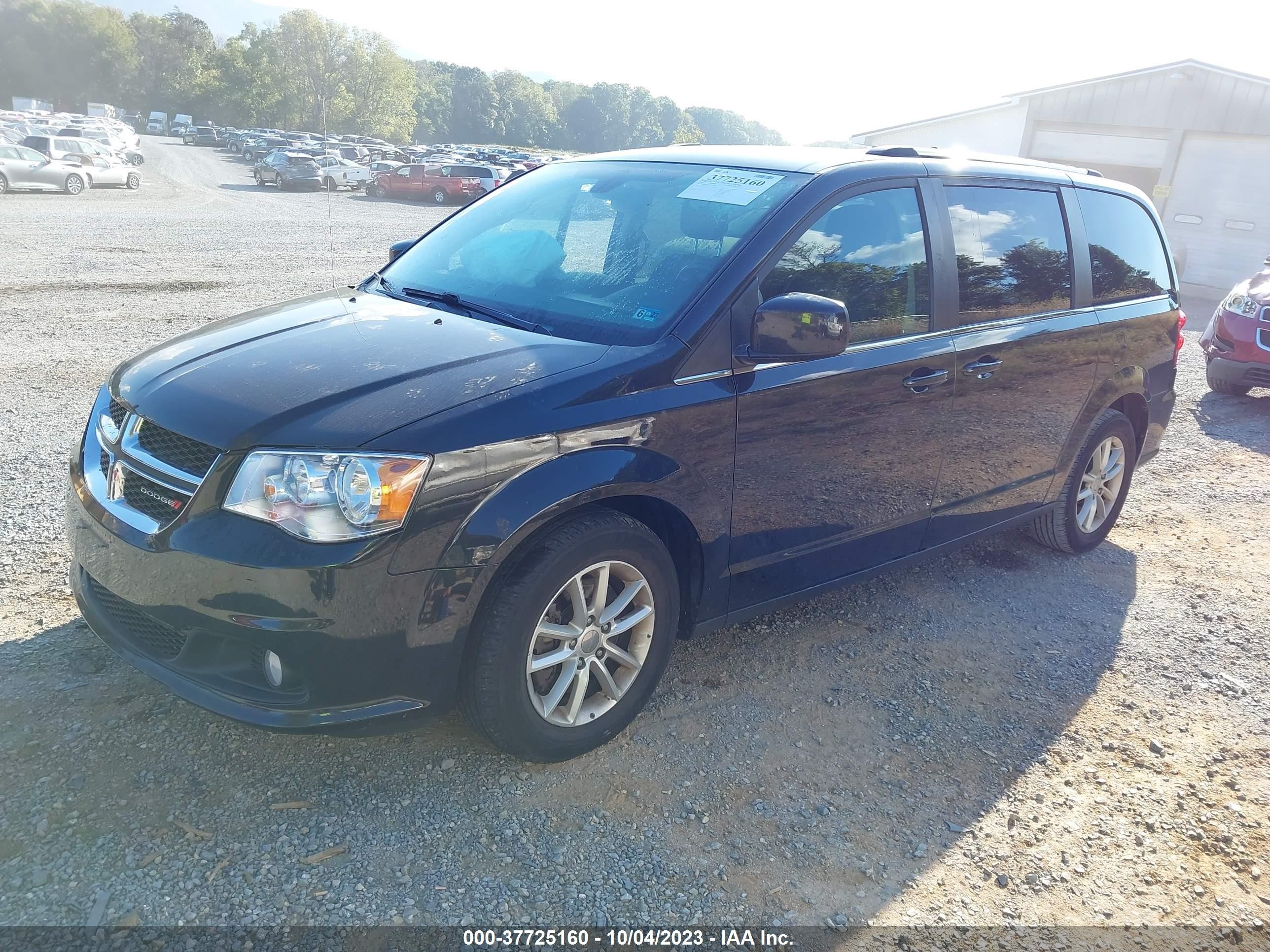 Photo 1 VIN: 2C4RDGCGXKR765769 - DODGE CARAVAN 