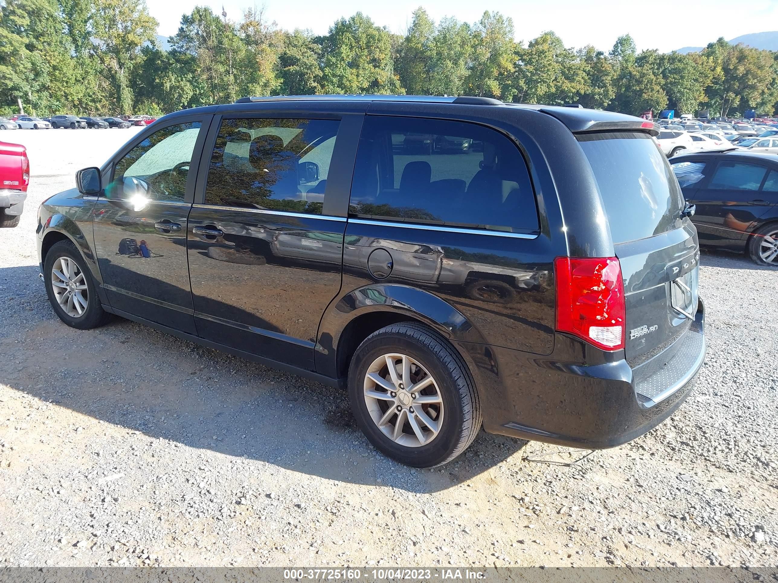 Photo 2 VIN: 2C4RDGCGXKR765769 - DODGE CARAVAN 