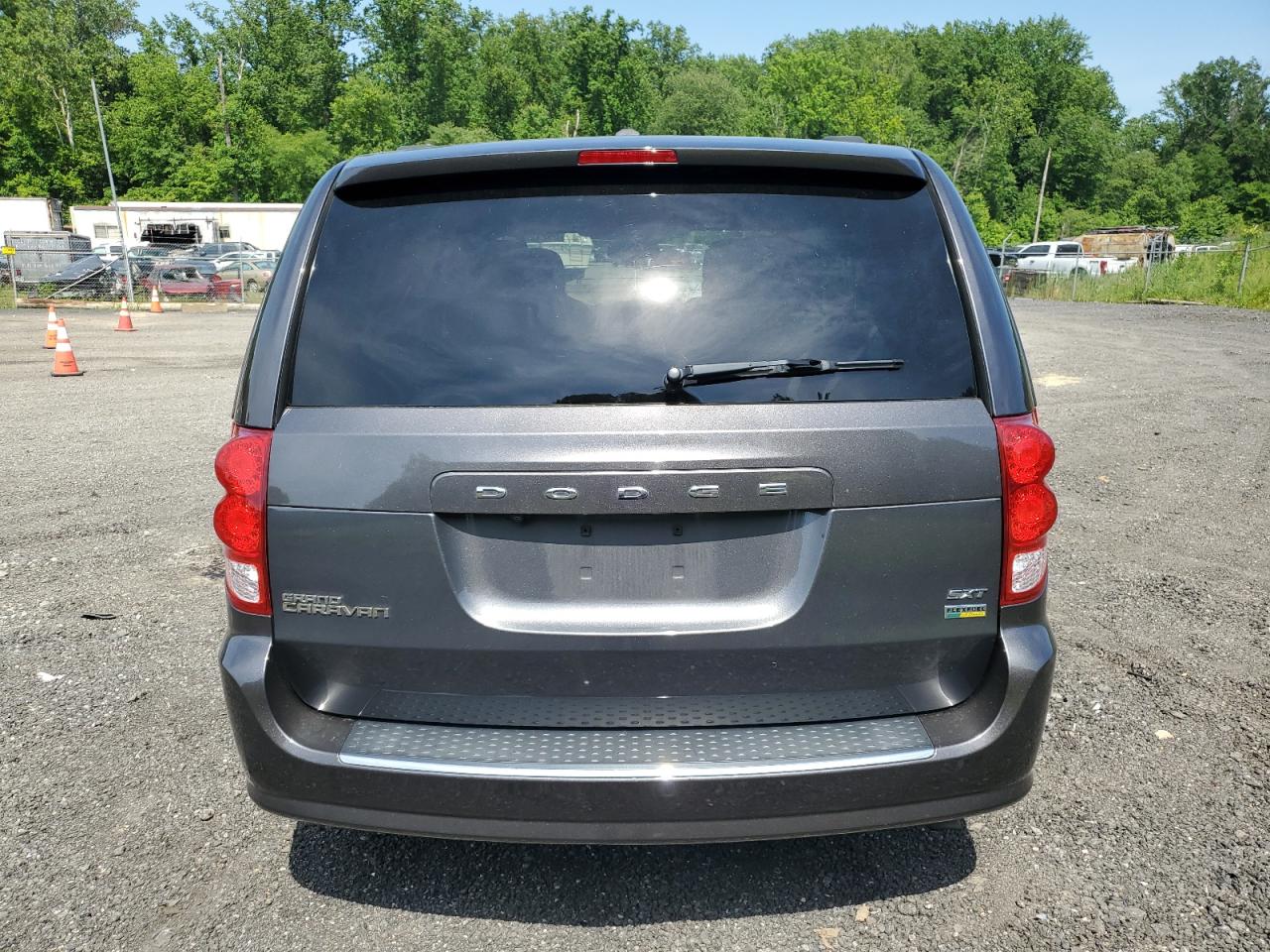 Photo 5 VIN: 2C4RDGCGXKR771054 - DODGE CARAVAN 