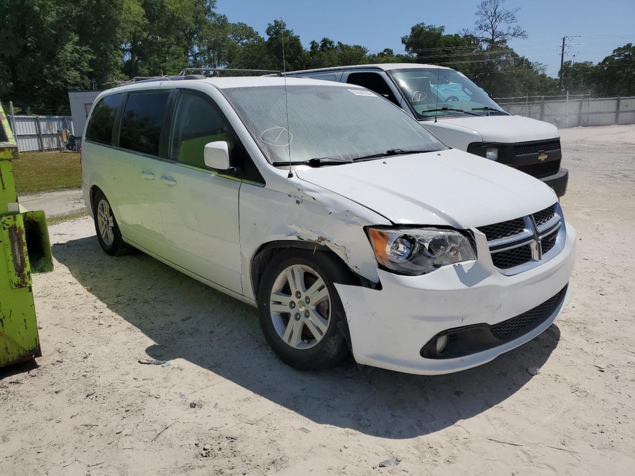 Photo 3 VIN: 2C4RDGCGXKR771944 - DODGE CARAVAN 