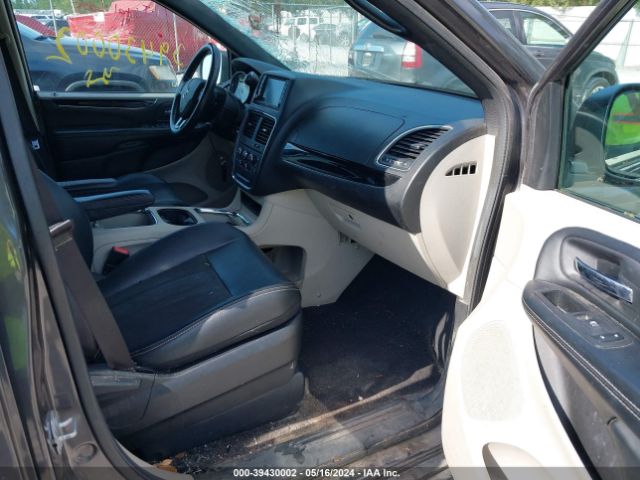 Photo 4 VIN: 2C4RDGCGXKR775945 - DODGE GRAND CARAVAN 