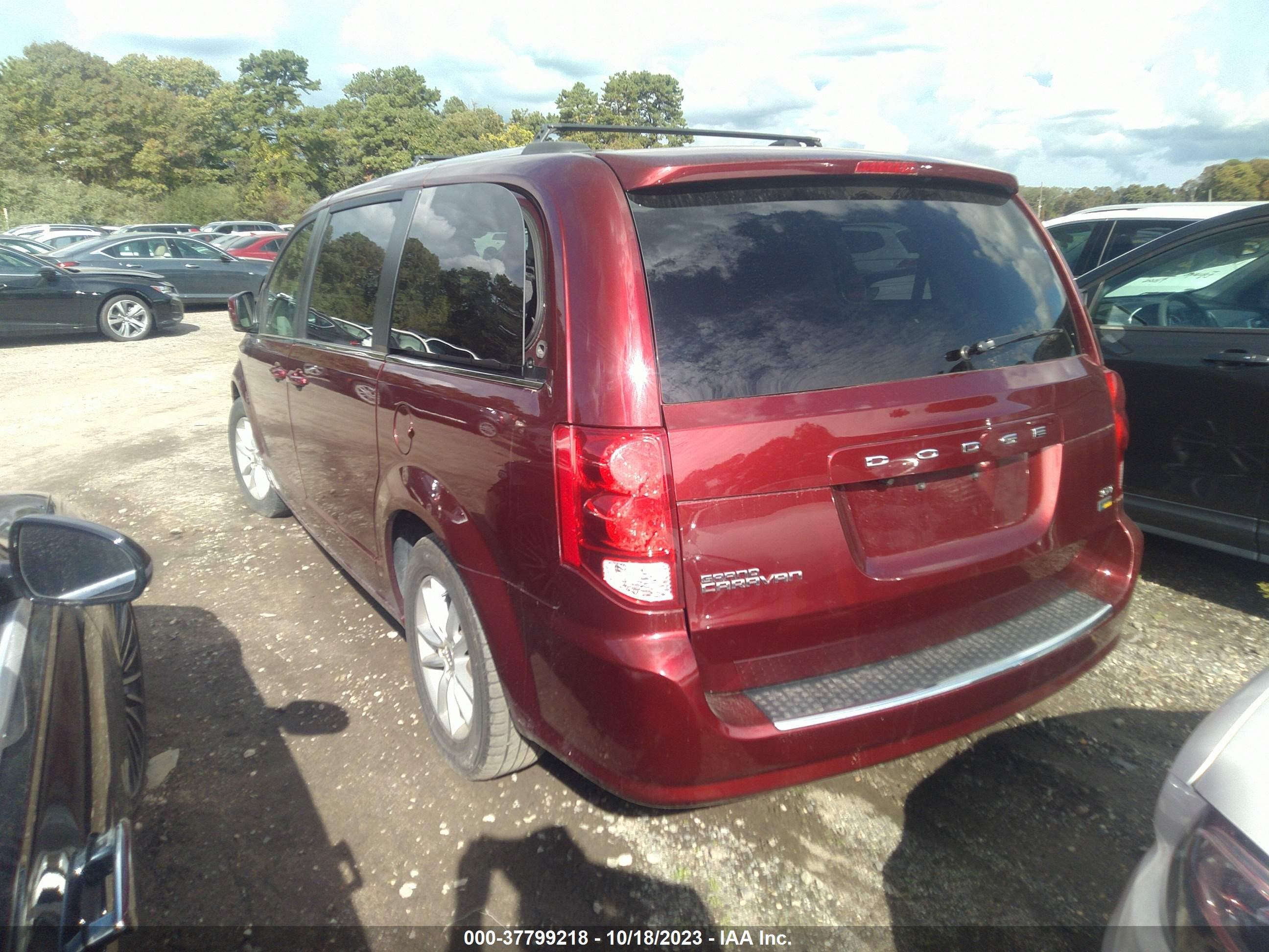 Photo 2 VIN: 2C4RDGCGXKR783799 - DODGE CARAVAN 