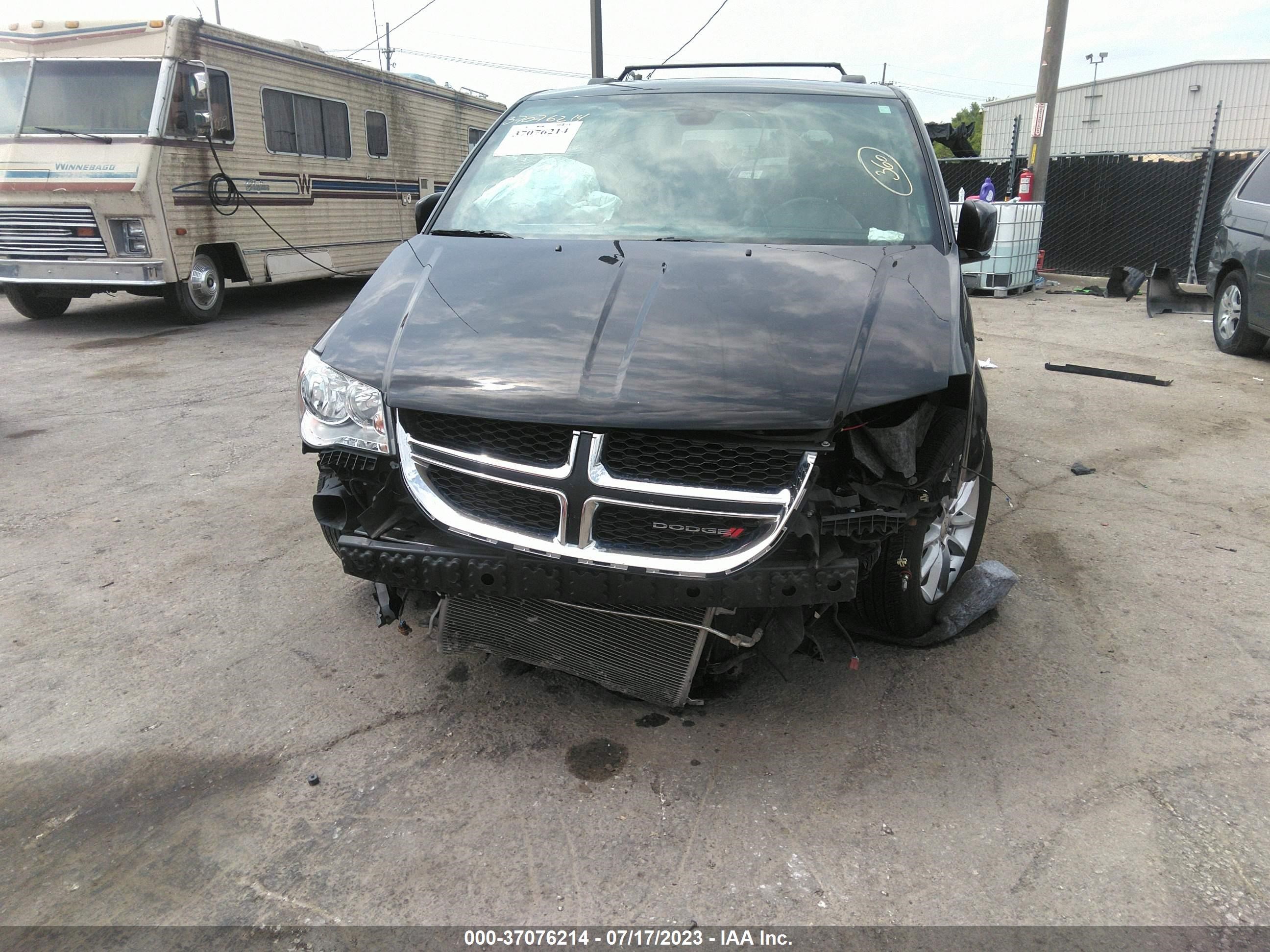 Photo 5 VIN: 2C4RDGCGXLR175038 - DODGE CARAVAN 