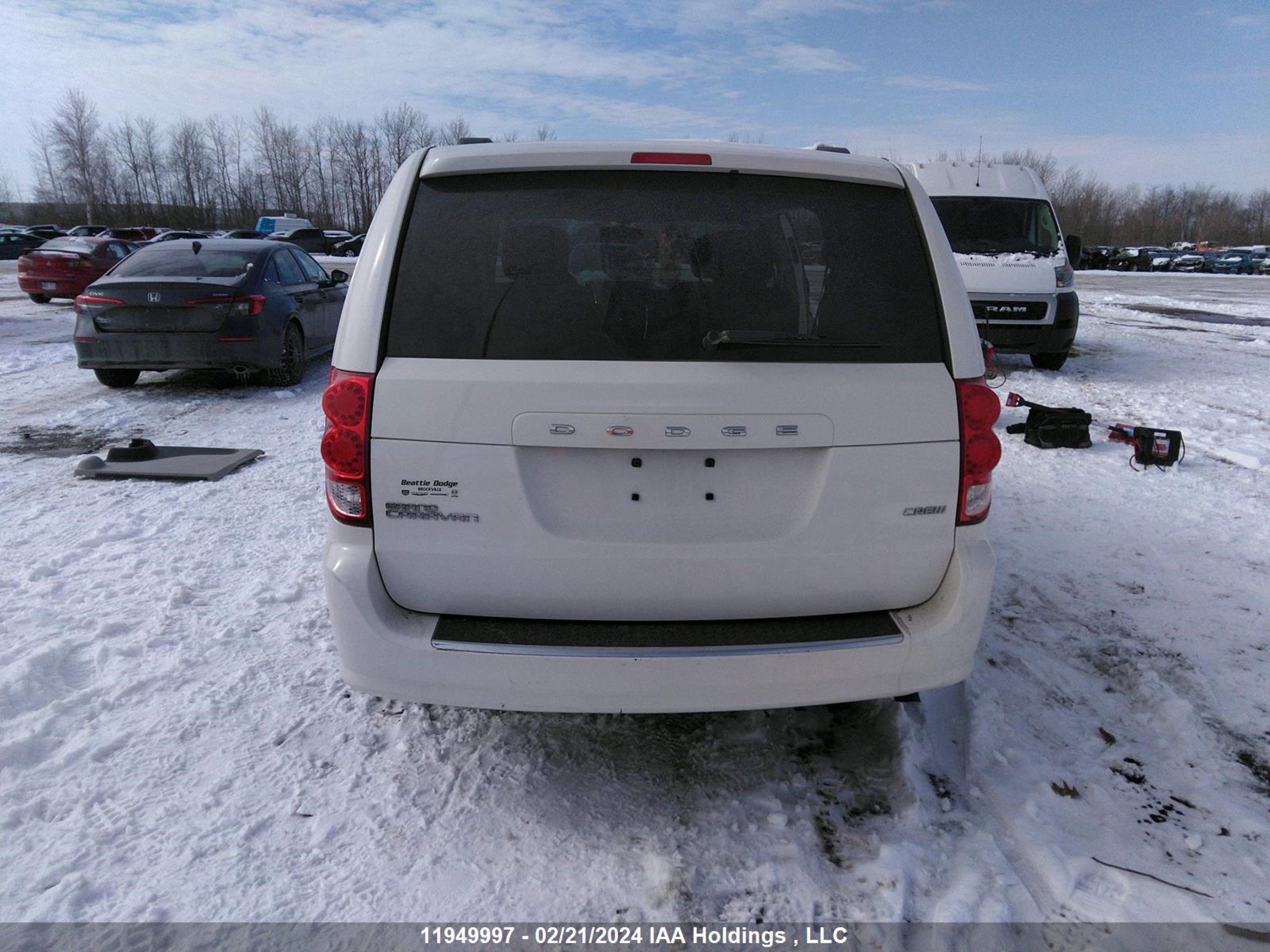 Photo 16 VIN: 2C4RDGDG0DR781934 - DODGE CARAVAN 