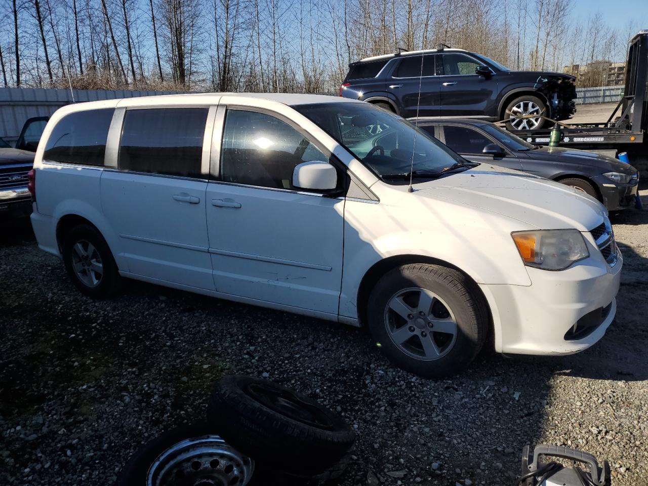 Photo 3 VIN: 2C4RDGDG1CR122596 - DODGE CARAVAN 