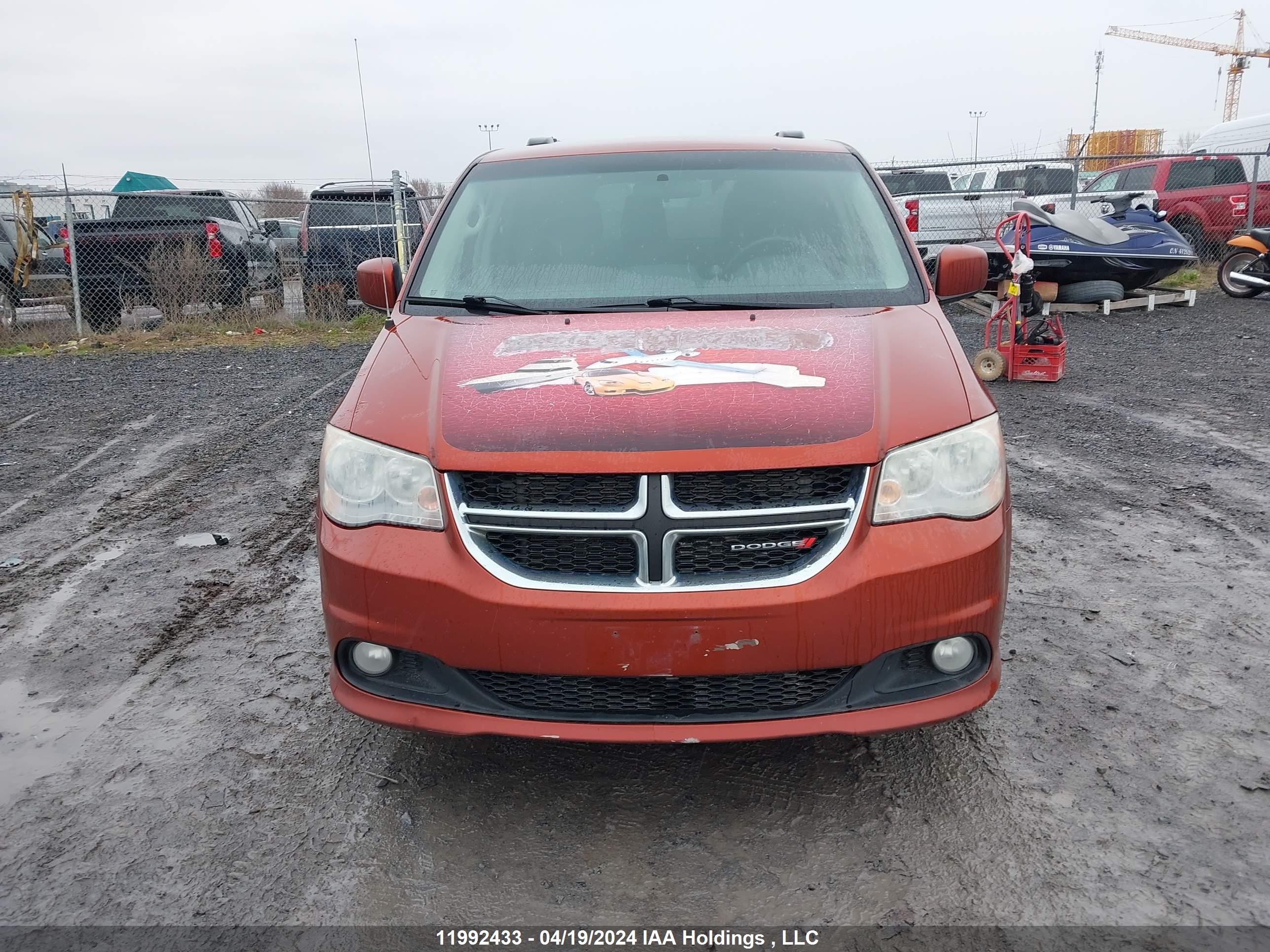 Photo 12 VIN: 2C4RDGDG1CR239157 - DODGE CARAVAN 