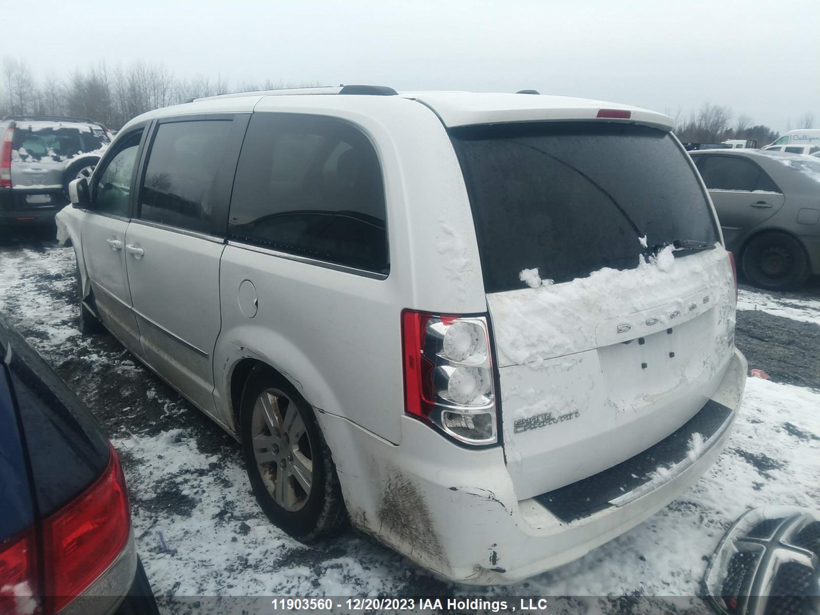 Photo 2 VIN: 2C4RDGDG1HR666670 - DODGE CARAVAN 