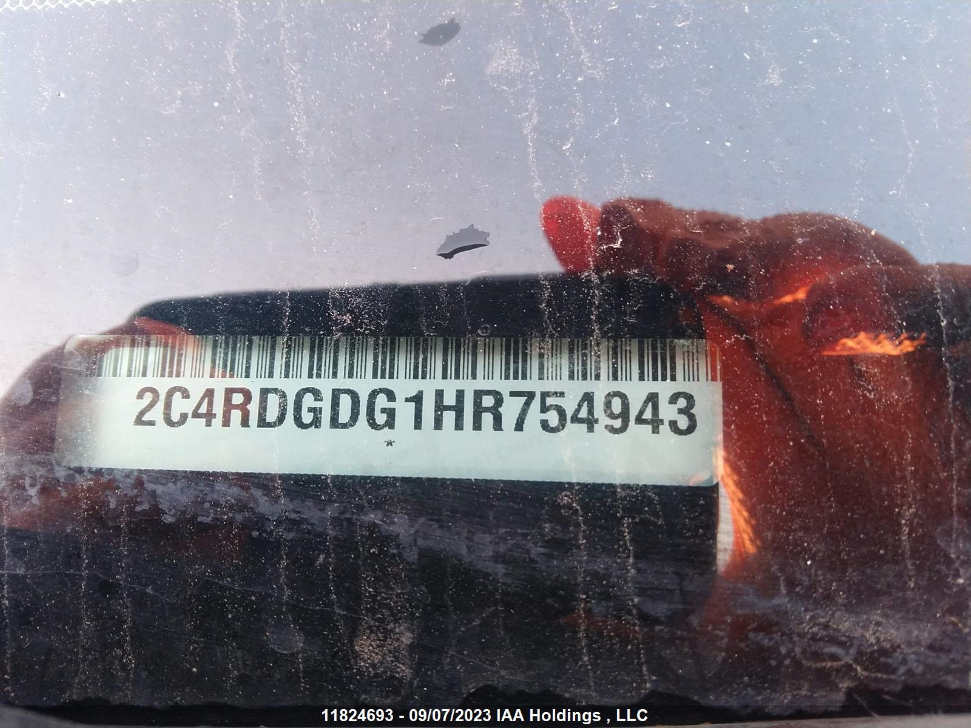 Photo 8 VIN: 2C4RDGDG1HR754943 - DODGE GRAND CARA 