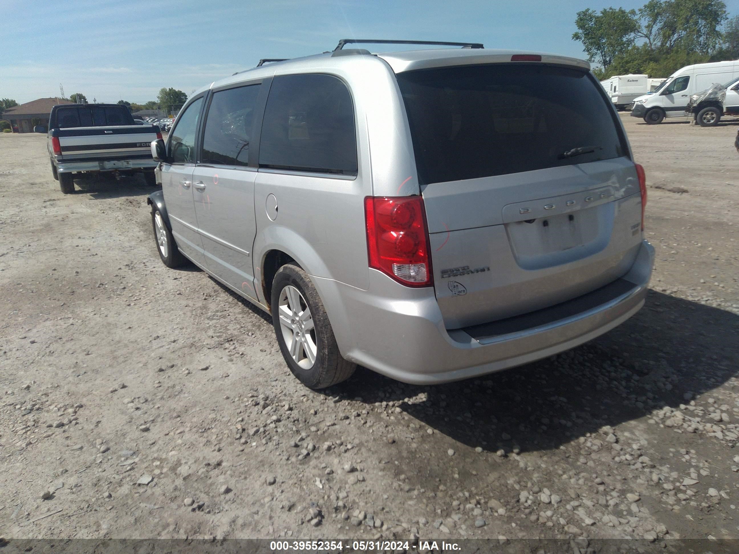 Photo 2 VIN: 2C4RDGDG3CR215569 - DODGE CARAVAN 