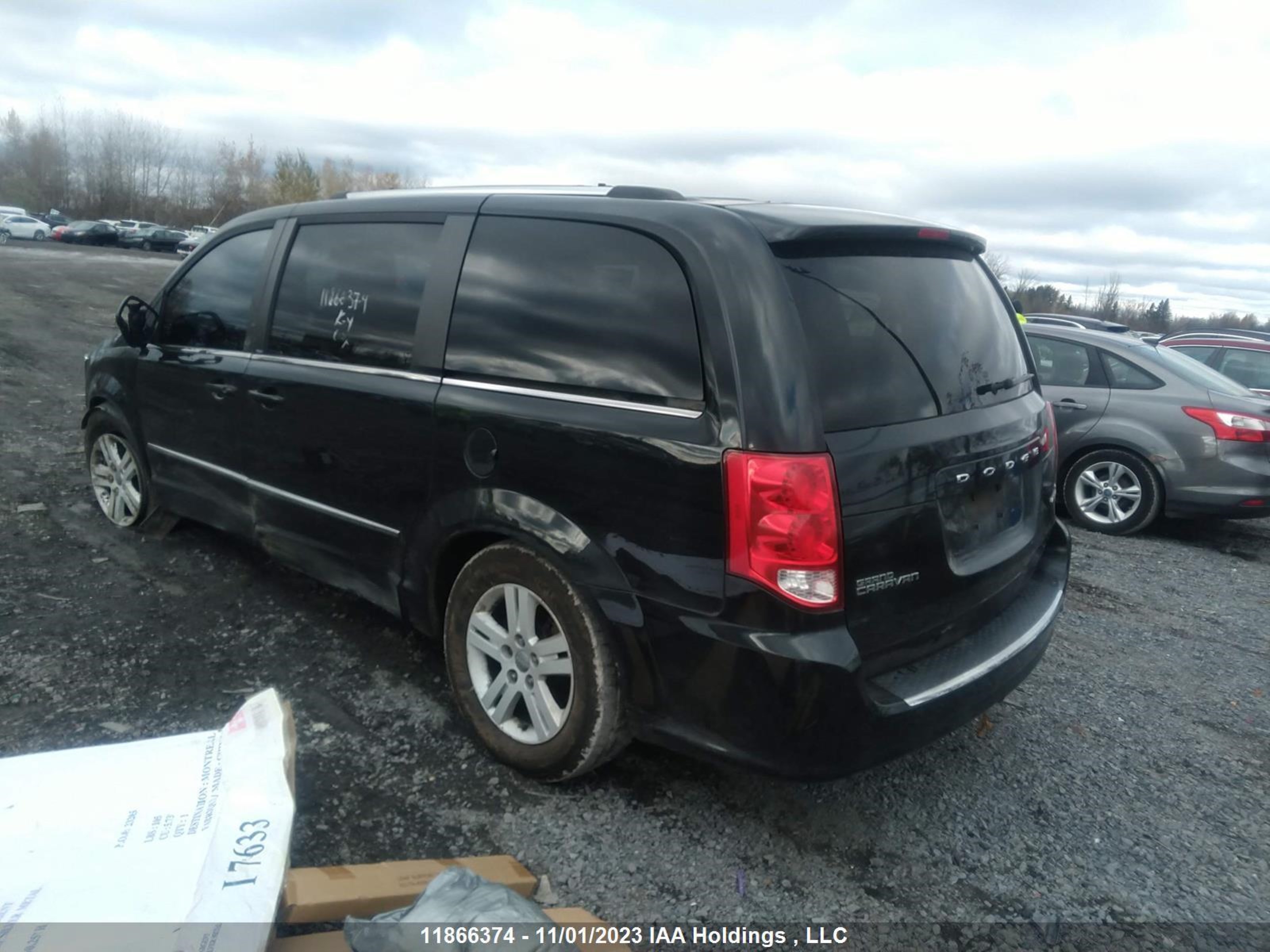 Photo 2 VIN: 2C4RDGDG3DR599564 - DODGE CARAVAN 