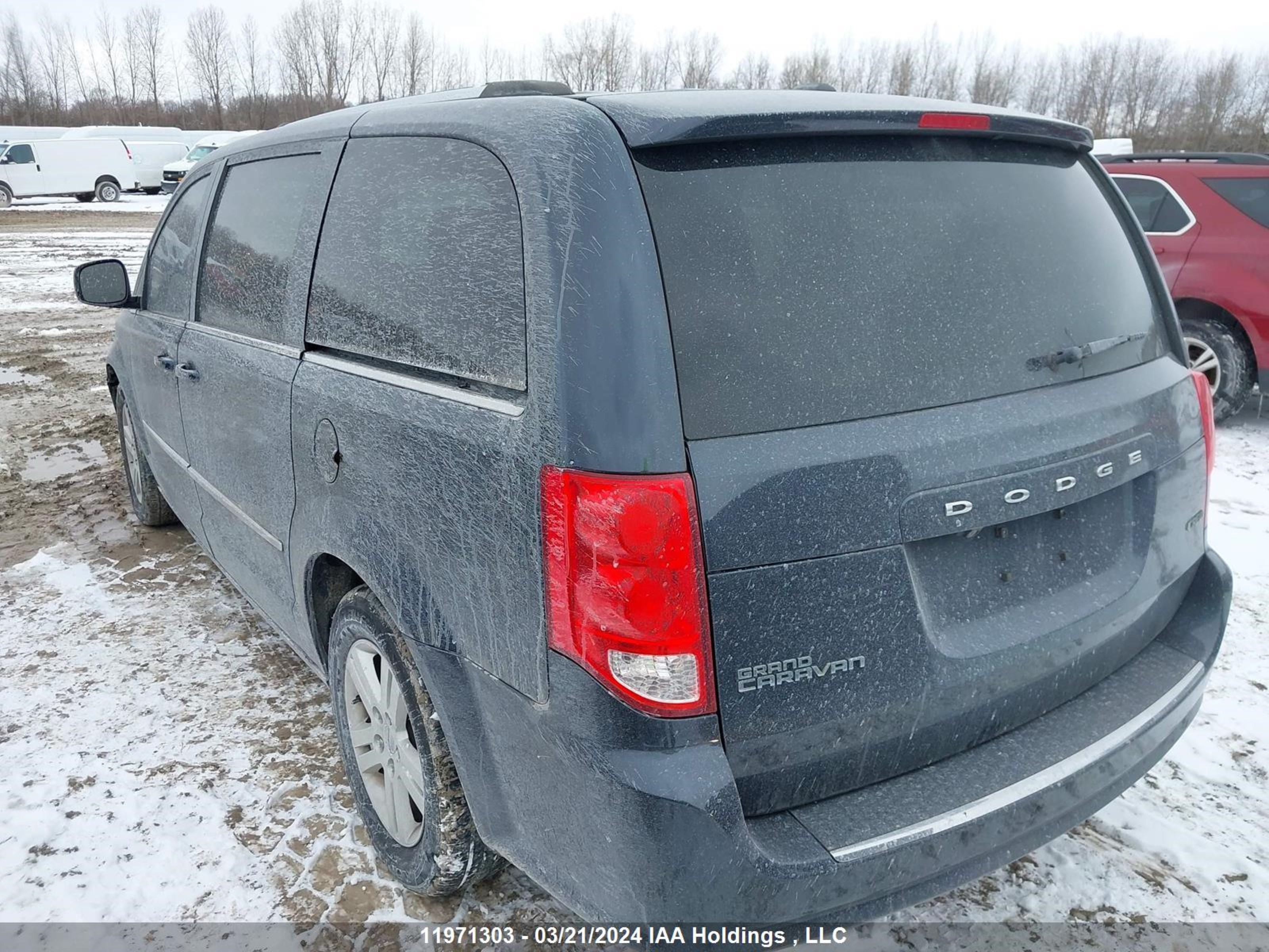 Photo 2 VIN: 2C4RDGDG5DR606241 - DODGE CARAVAN 