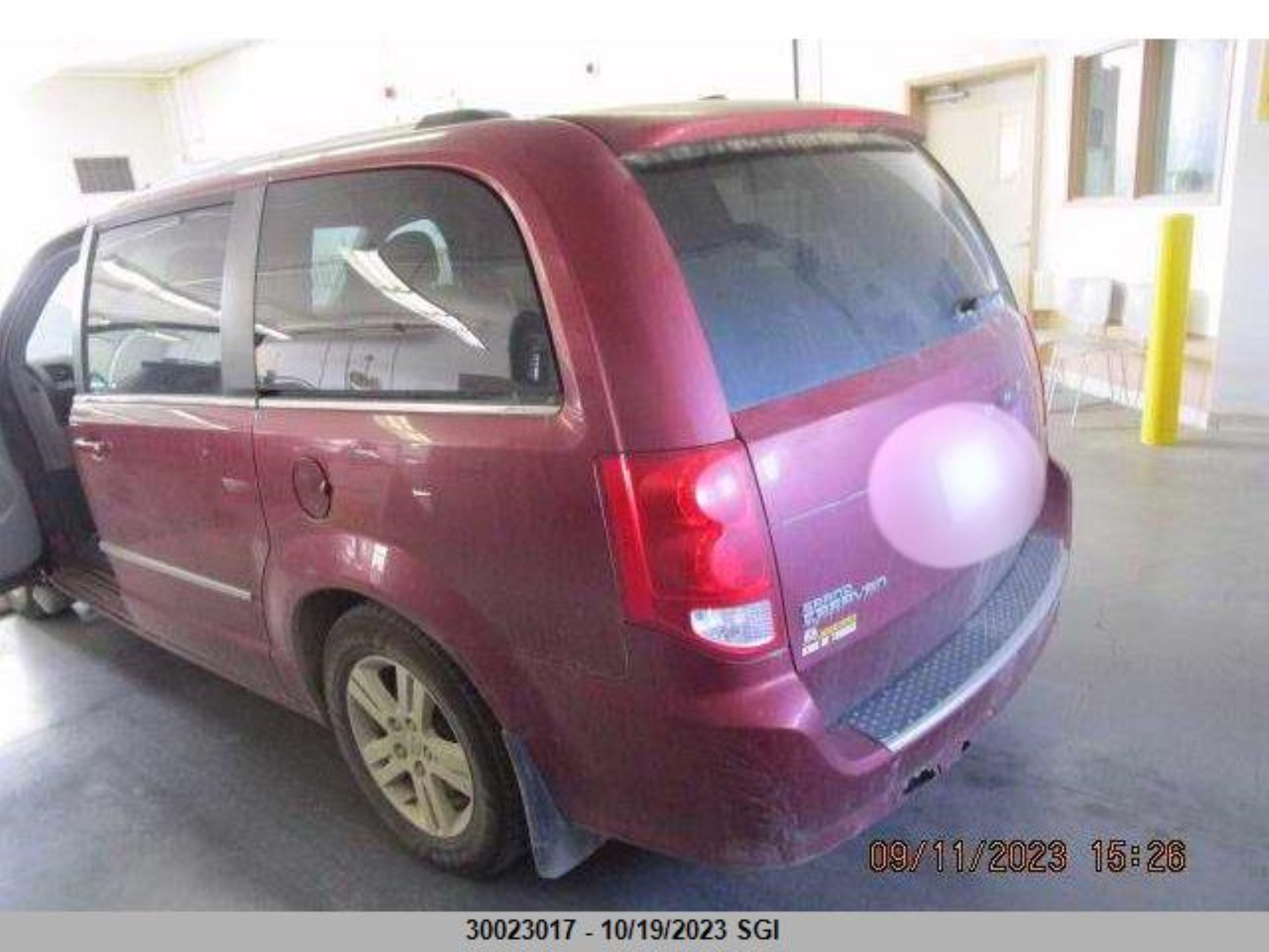 Photo 2 VIN: 2C4RDGDG5GR223646 - DODGE CARAVAN 