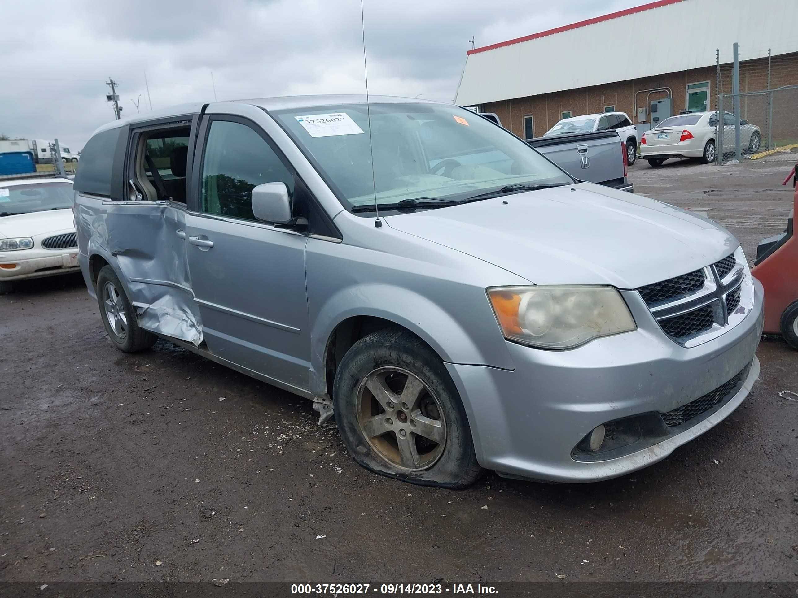 Photo 0 VIN: 2C4RDGDG6CR108483 - DODGE CARAVAN 