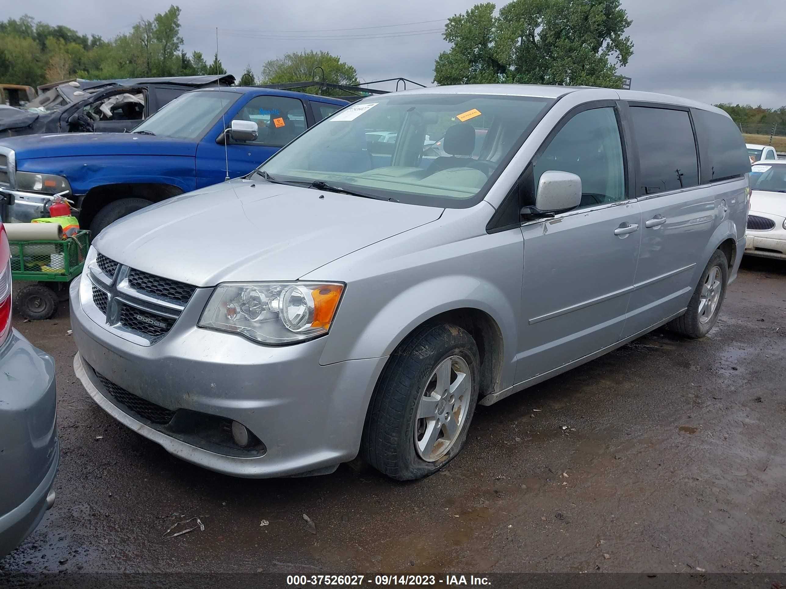 Photo 1 VIN: 2C4RDGDG6CR108483 - DODGE CARAVAN 