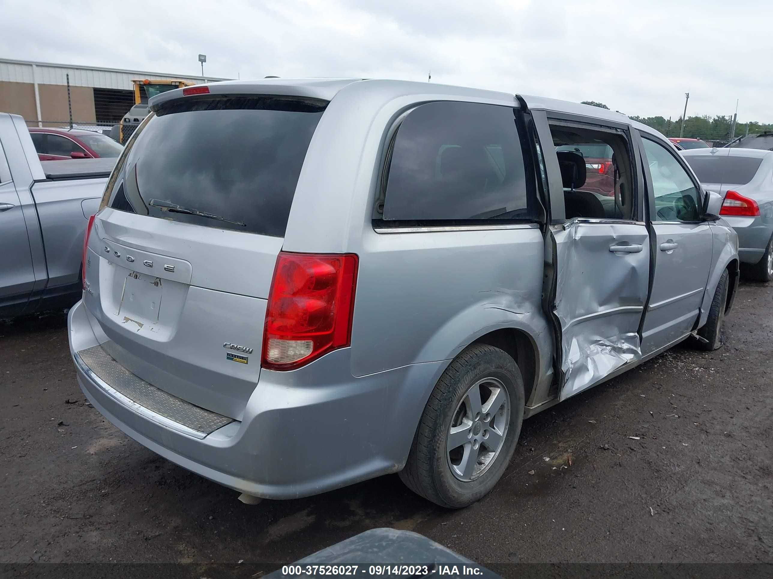 Photo 3 VIN: 2C4RDGDG6CR108483 - DODGE CARAVAN 