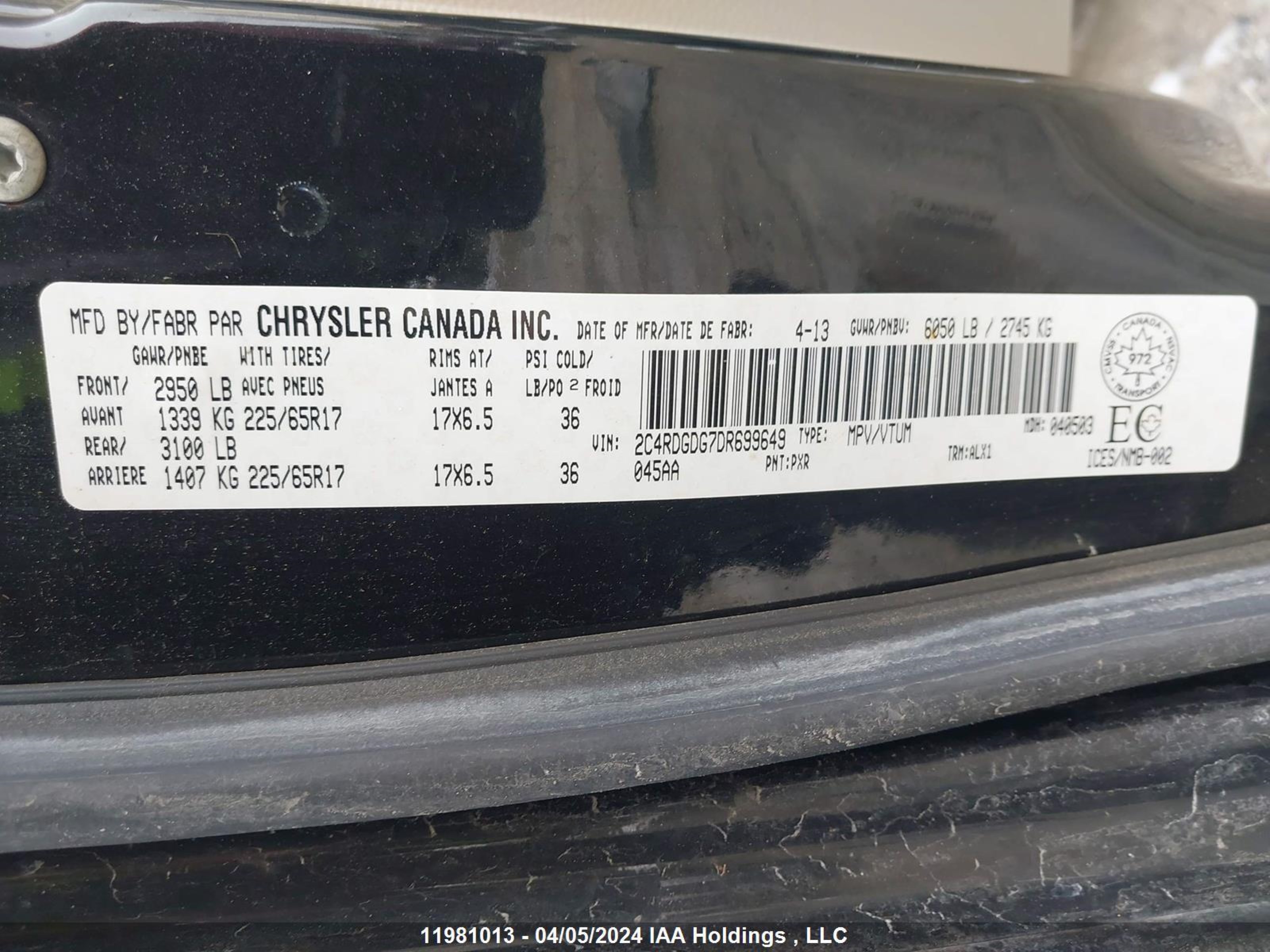 Photo 8 VIN: 2C4RDGDG7DR699649 - DODGE CARAVAN 