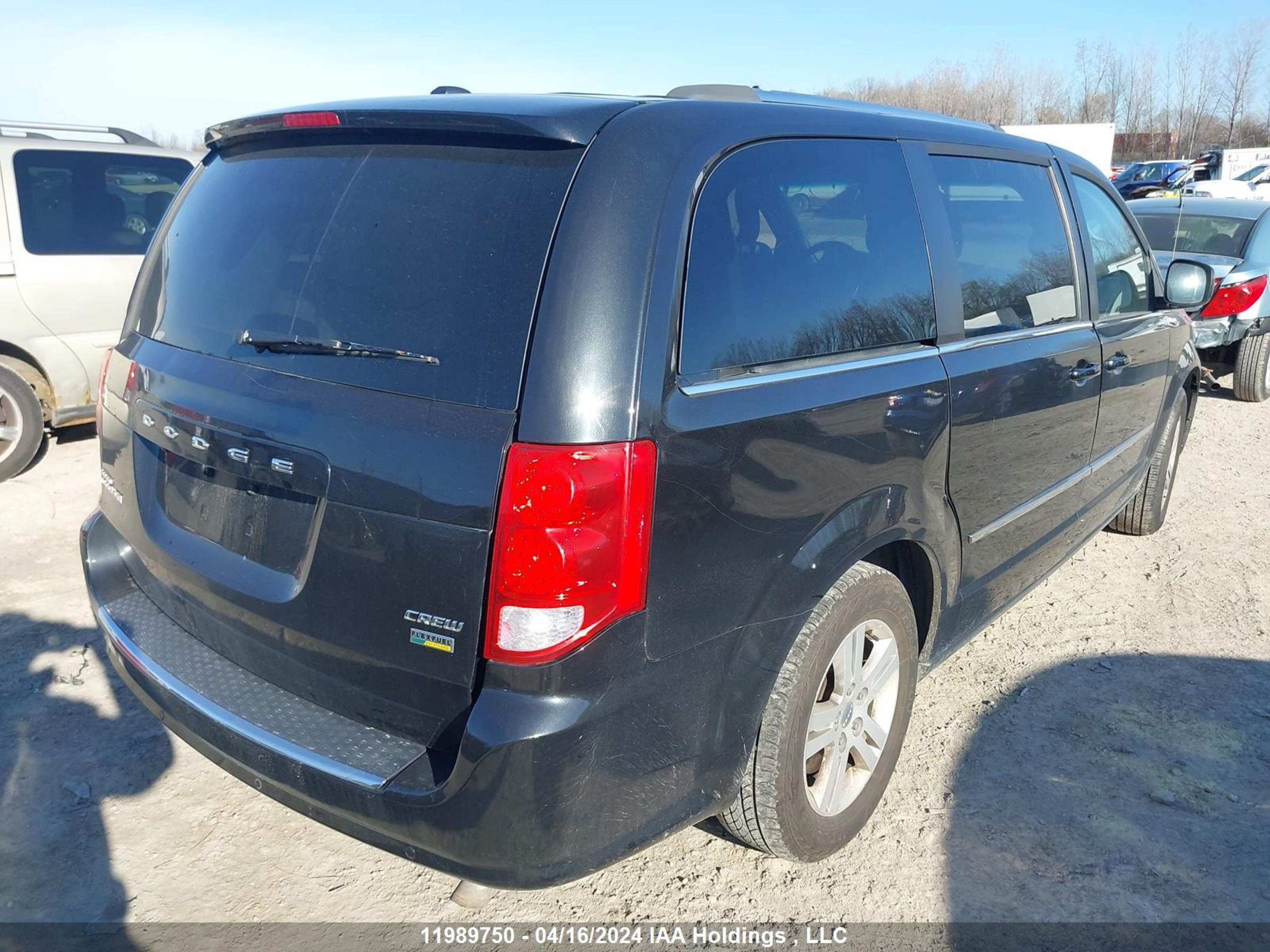 Photo 3 VIN: 2C4RDGDGXHR769389 - DODGE CARAVAN 