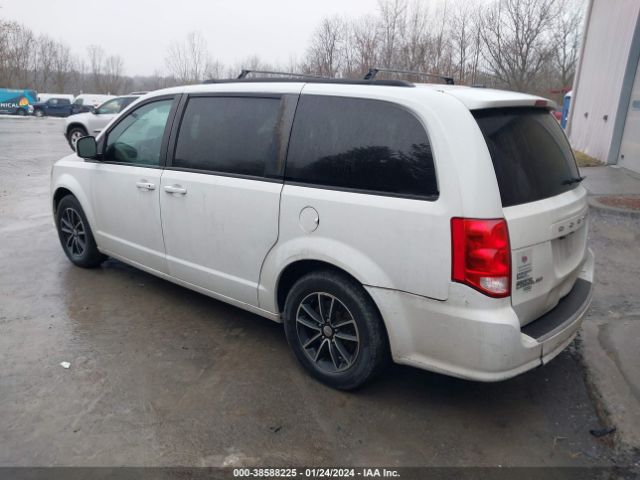 Photo 2 VIN: 2C4RDGEG0JR202127 - DODGE GRAND CARAVAN 